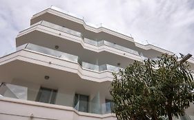 Sea Breeze Apartments